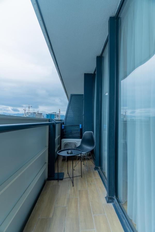 Smart Aparthotel Orbi City Batumi Exterior photo